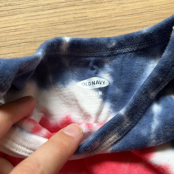 Old navy boys tank 18-24 months - Picture 2 of 2